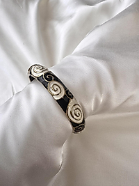 Siyah Mineli Kelepçe