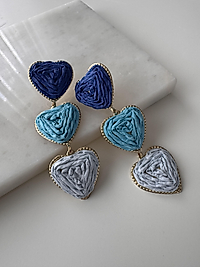 Kalpli tasarım küpe