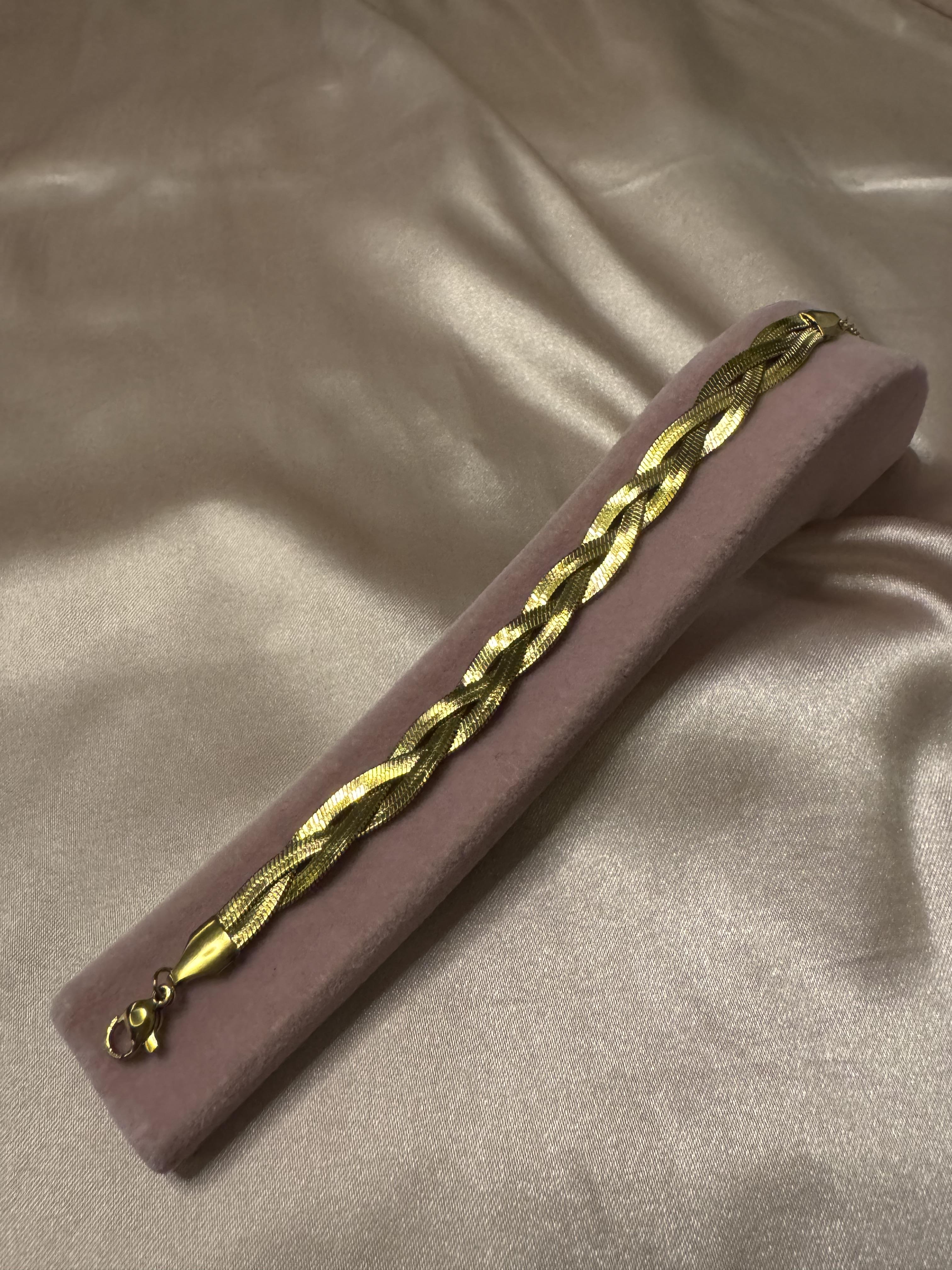 İtalyan örgü bileklik