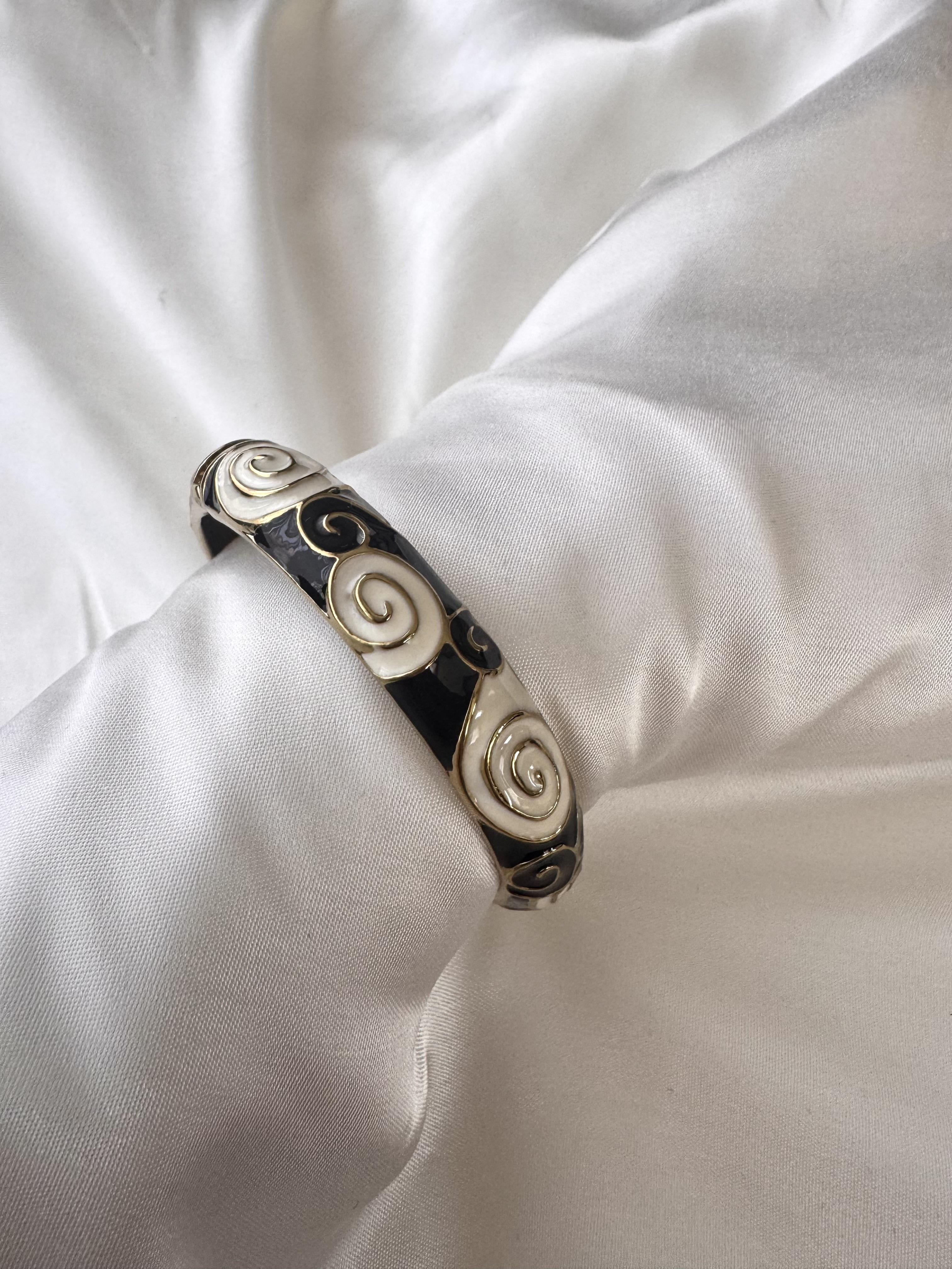 Siyah Mineli Kelepçe