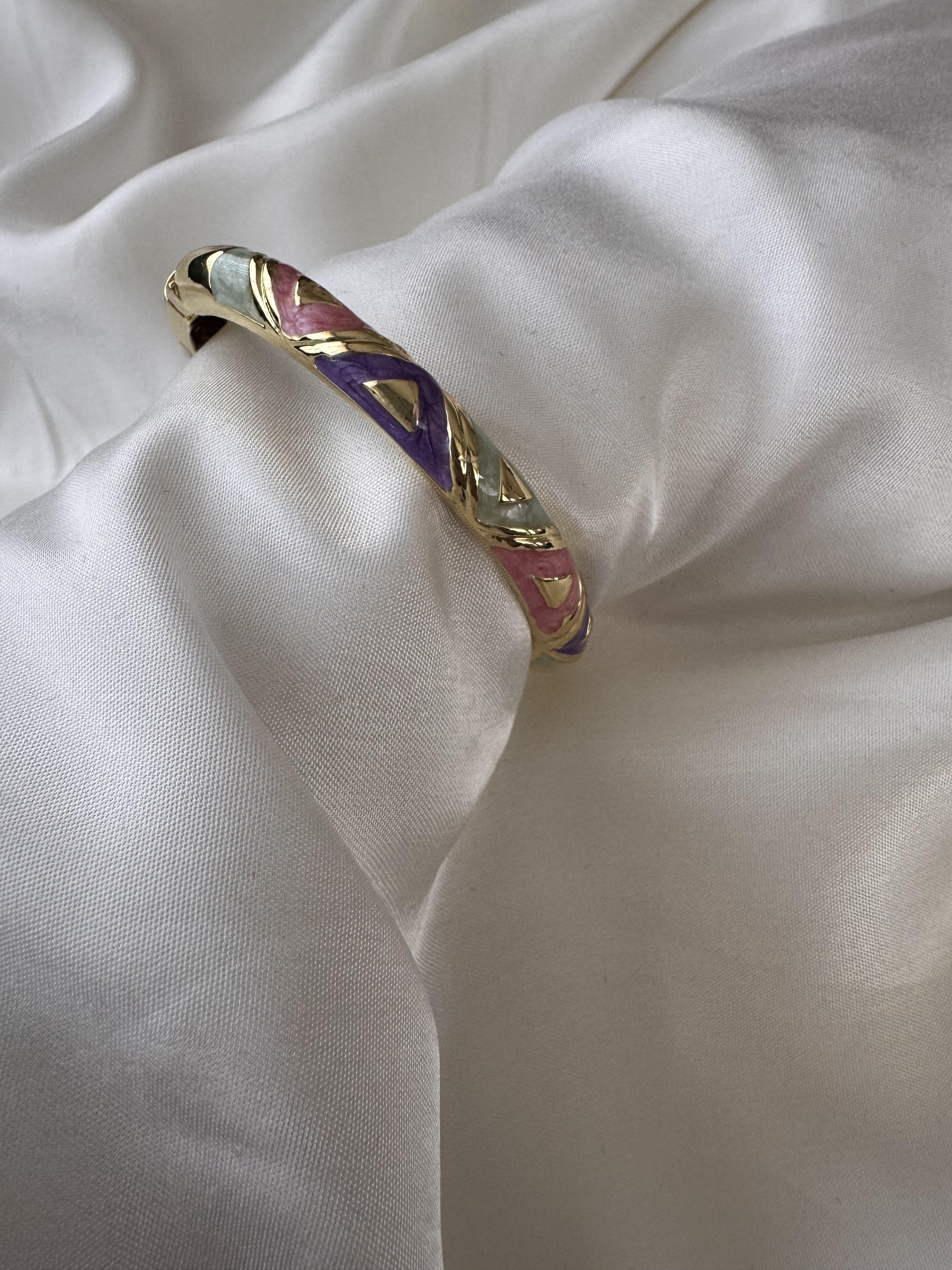 Renkli Gold Detaylı Mineli Kelepçe